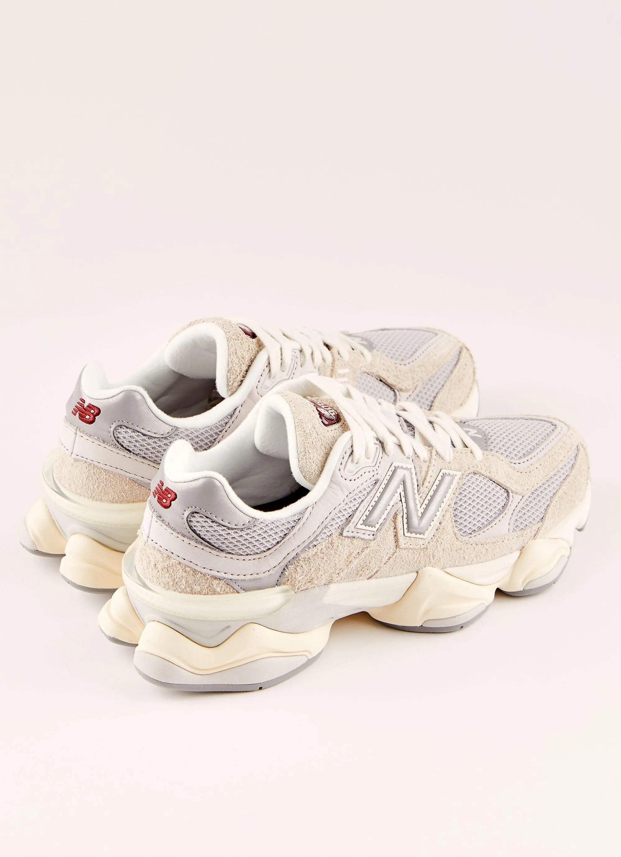 9060 Sneaker - Timberwolf