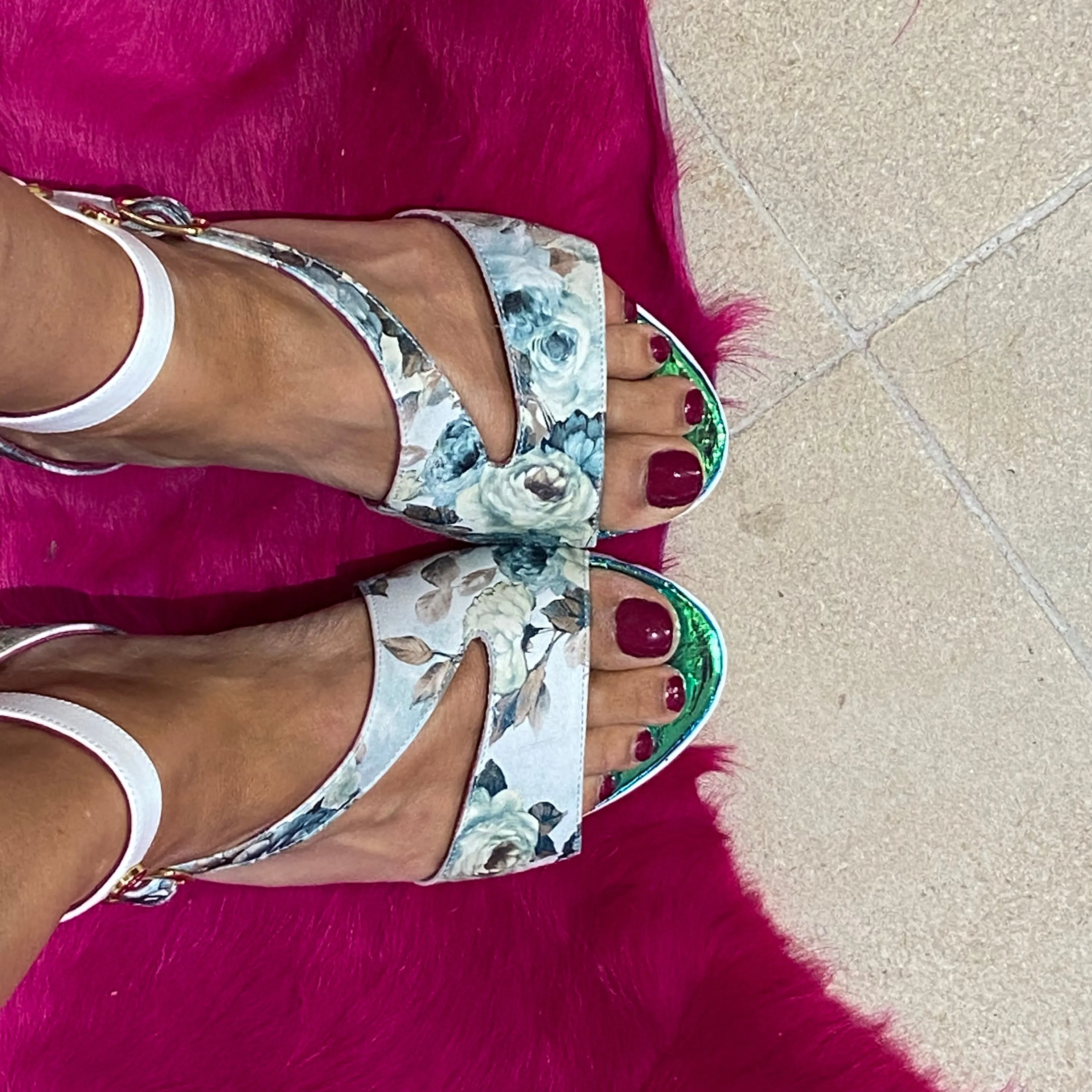 Bien - Grey Flower sandal