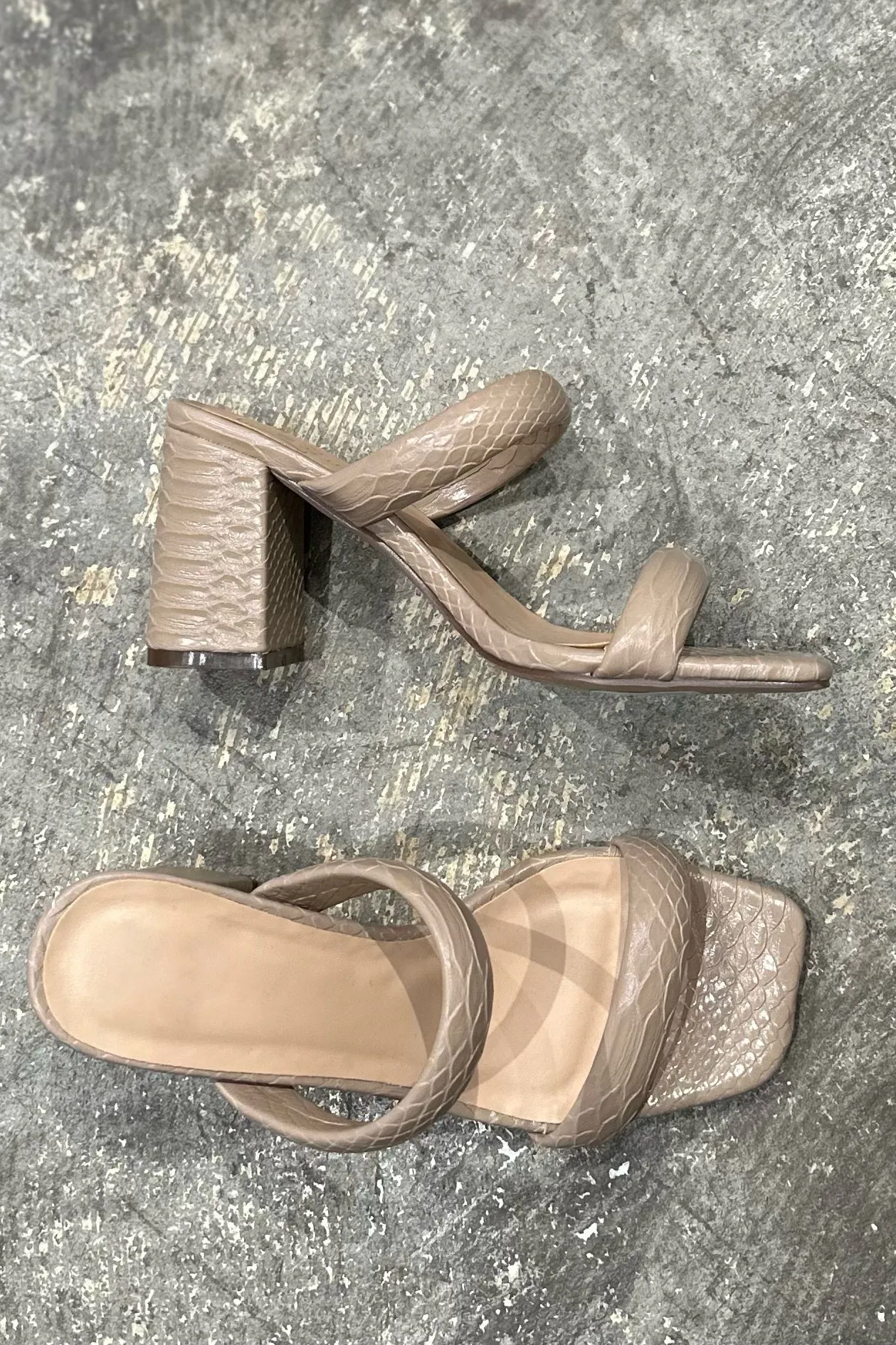 FARAH STRAPPY SANDAL