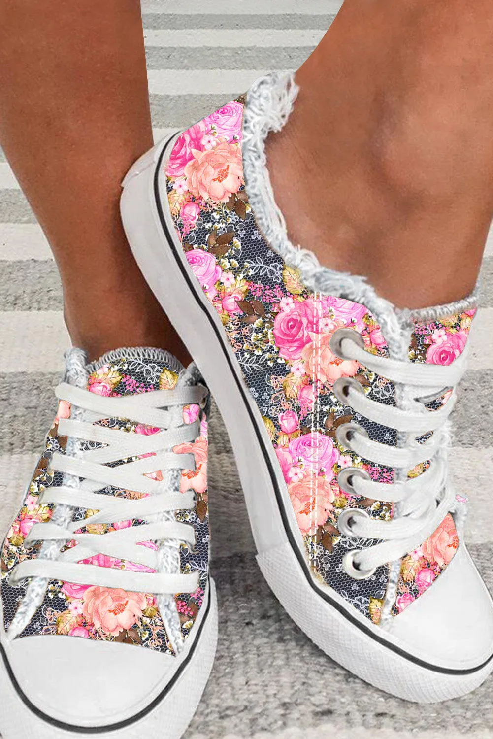 Floral Print Sneakers Tennis Shoes Women Canvas Shoes Low Cut Lace up Walking Shoes