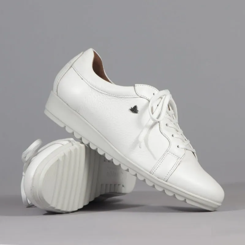 Lace-up Sneaker in White - 12656