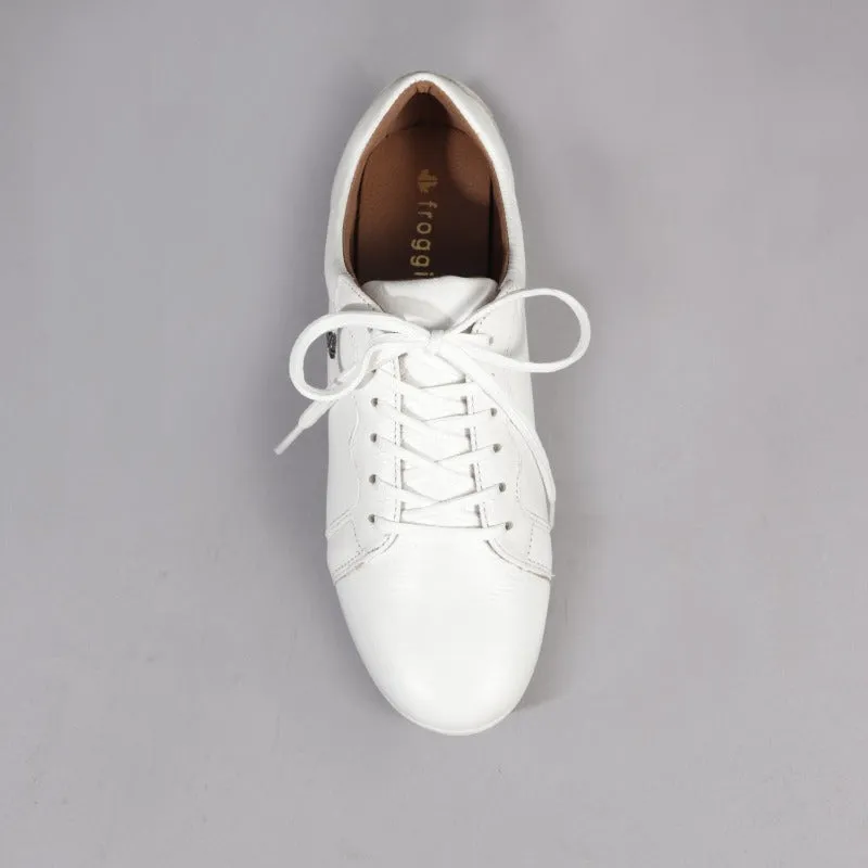 Lace-up Sneaker in White - 12656