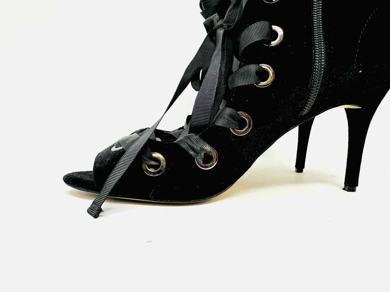 Size 8.5 Black Lace-Up Velvet Shoes Heels